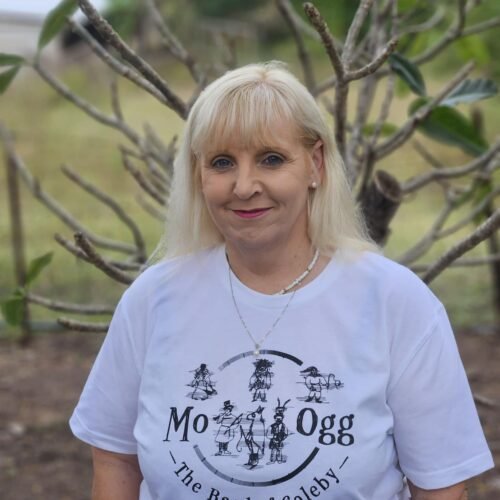 MO OGG - Bard of Coleby - T SHIRT
