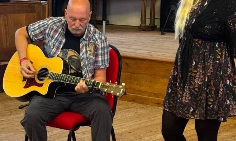 Kirsty and Darryl at Barton Folklincs 2026